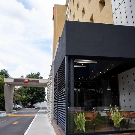 Ibis Mérida Exterior foto