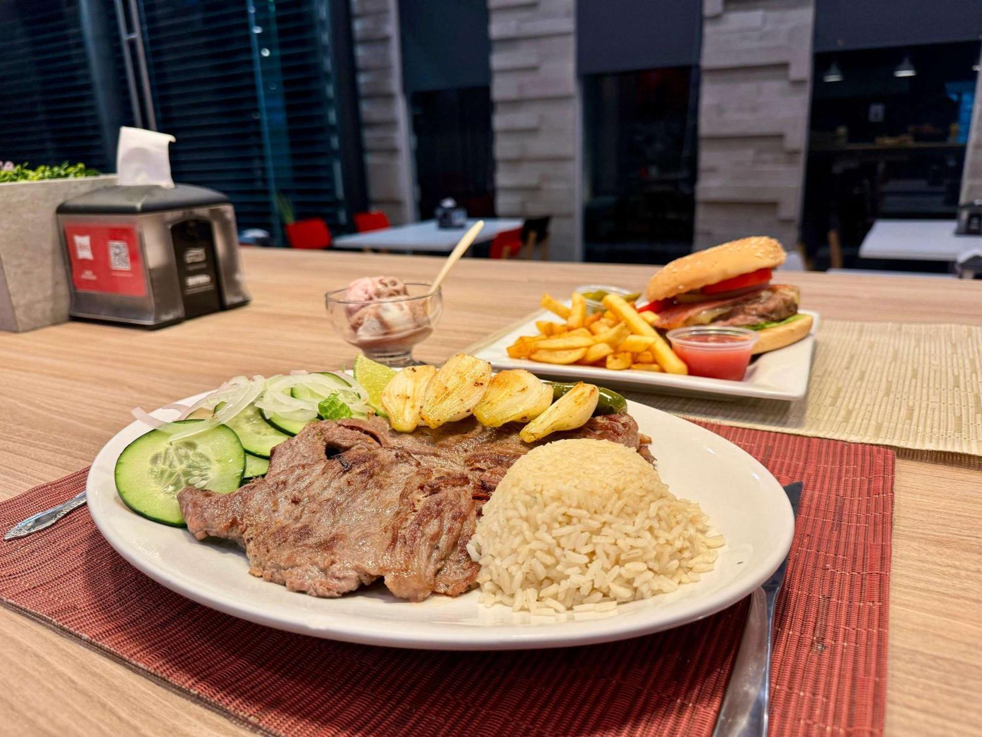 Ibis Mérida Exterior foto